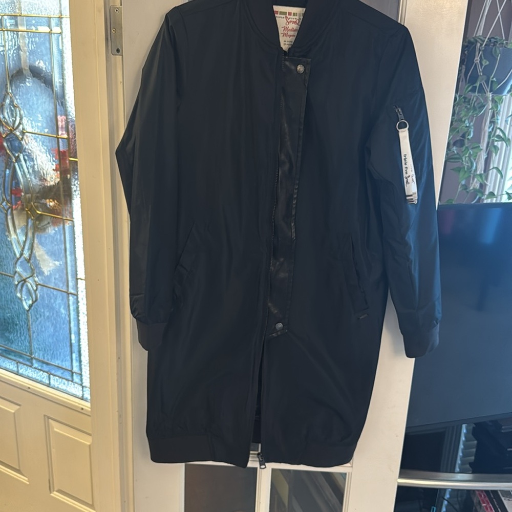 Jaket - Picture 2 of 5